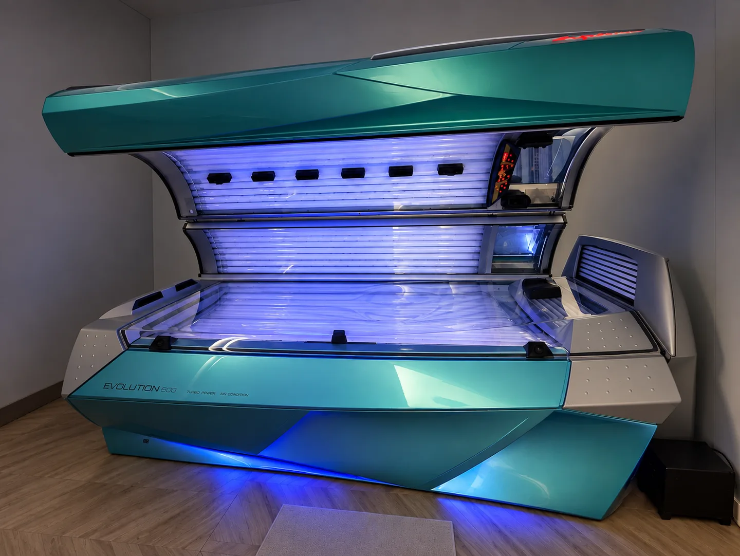 Solarul orizontal Evolution 600 Turbo Power Air Condition