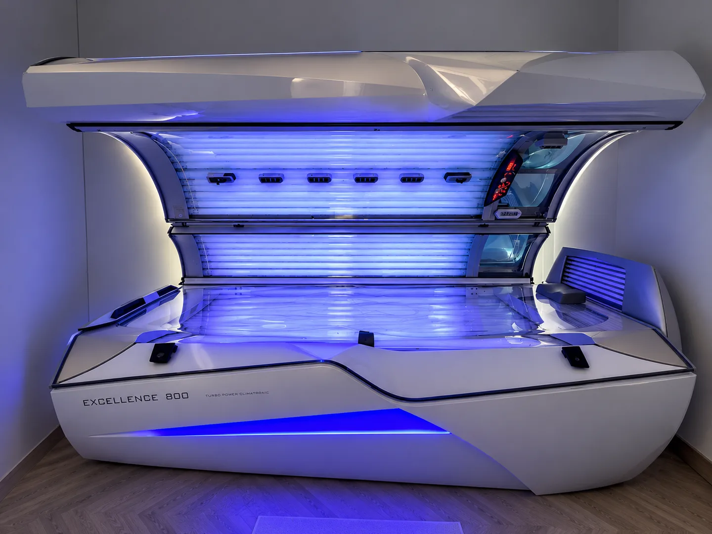 Solarul orizontal Excellence 800 Turbo Power Climatronic